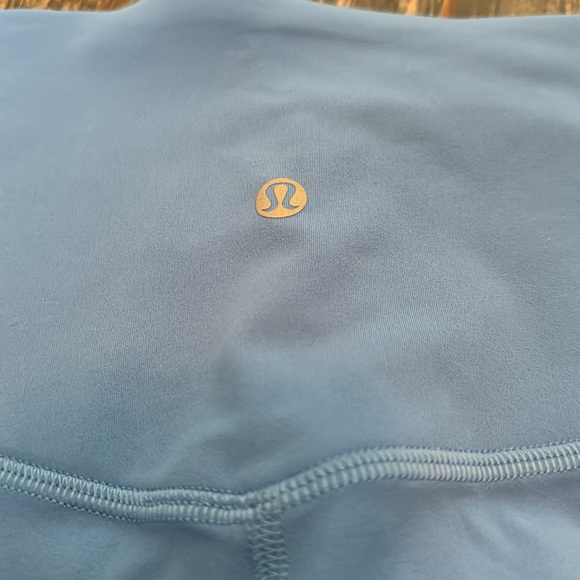 Lululemon align with pockets - Picture 2 of 4